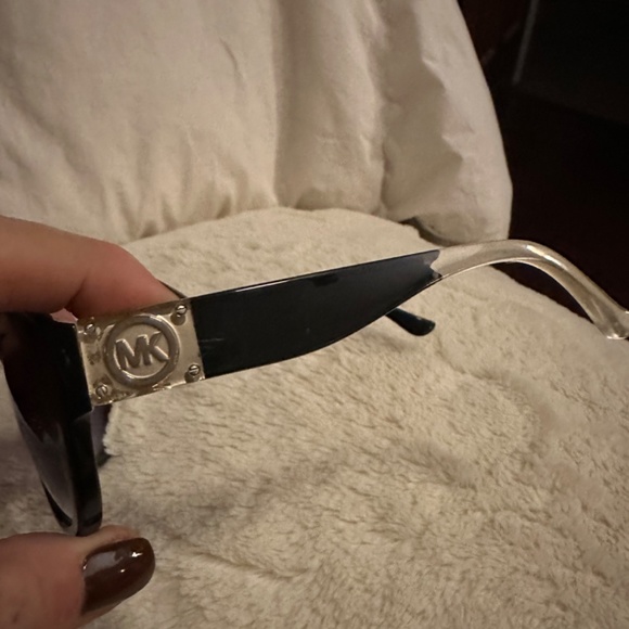 Michael Kors sunglasses - Picture 4 of 7